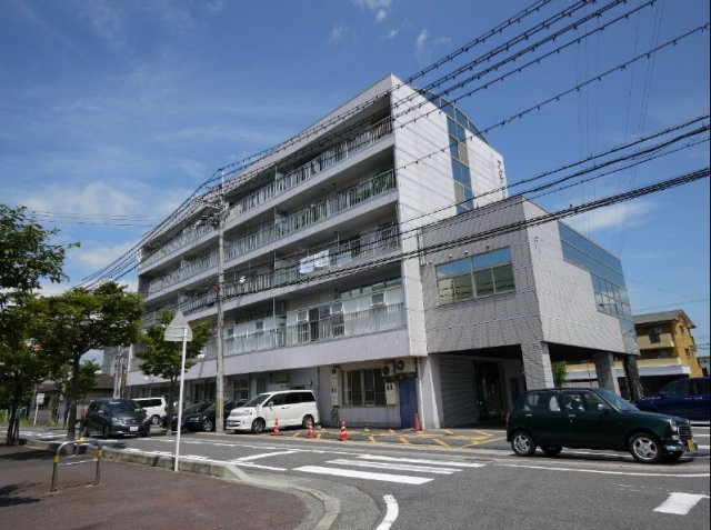 栗東市綣４丁目の店舗事務所の外観