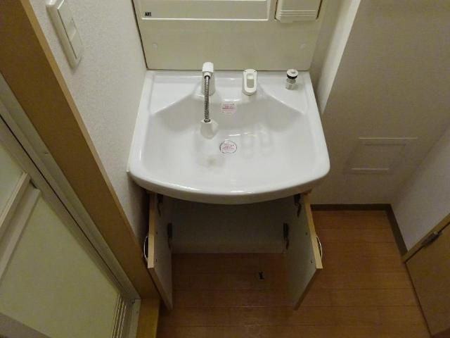 Granchesta2番館の独立洗面台|洗面