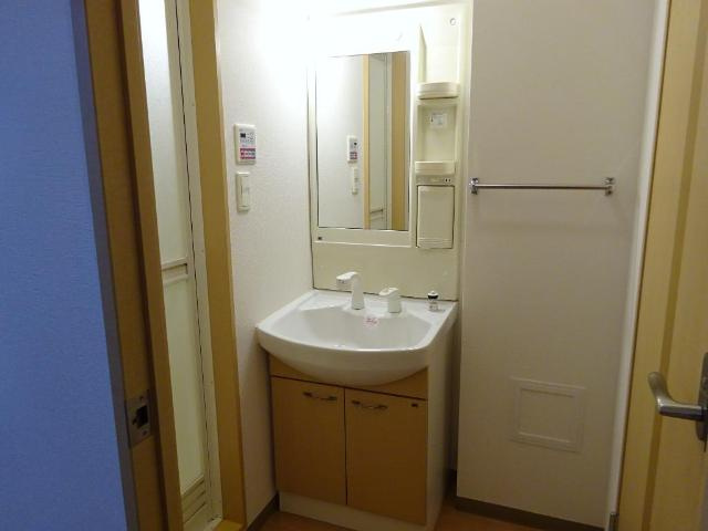 Granchesta2番館の独立洗面台|洗面