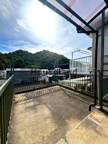 岩橋戸建のバルコニー|2階和室のバルコニー