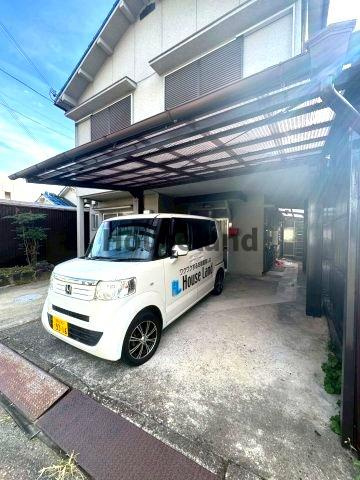 岩橋戸建の駐車場