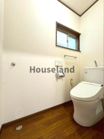 岩橋戸建のトイレ