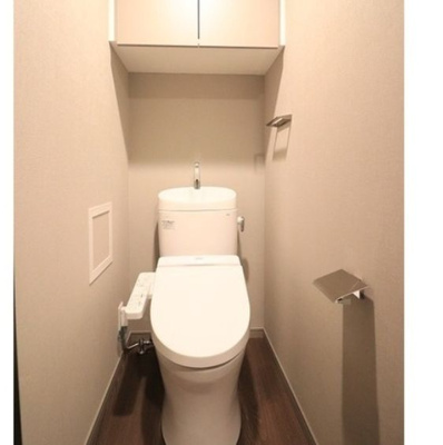 【トイレ】 | デルックス田端 | 落ち着いた色調のトイレです