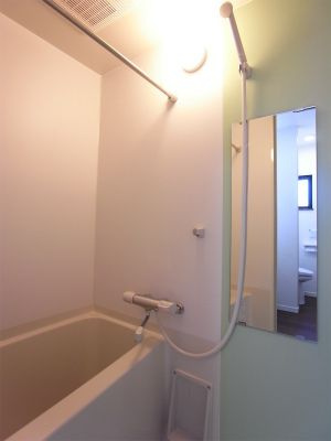 エクレーレ舜プリモの浴室