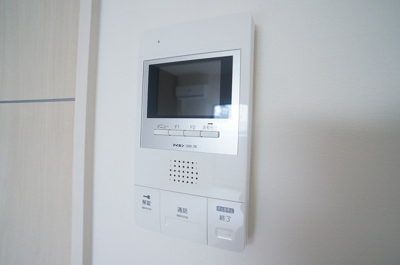 ぽわんのセキュリティ|モニター付きインターホンです。
