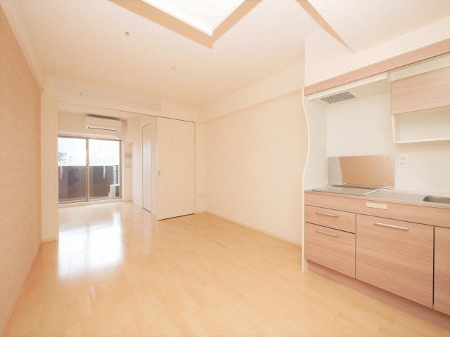 セレニテ梅田ルフレの居間・リビング|セレニテ梅田ルフレ　ダイニングスペース