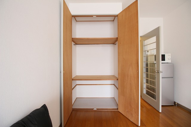 グランブルーアクアの洋室|※現況優先