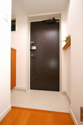 エンクレスト博多Ⅲの玄関|きれいな玄関です