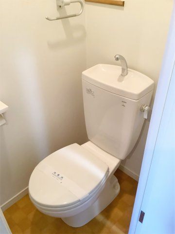 エンクレスト博多Ⅲのトイレ|落ち着いた色調のトイレです