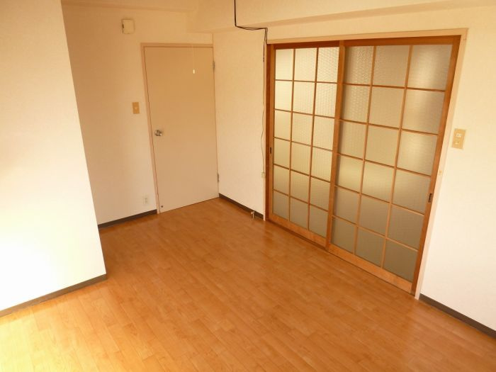 フォーサイト有田Rｅｎａｔｕｓの居間・リビング|同建物別部屋 現況優先