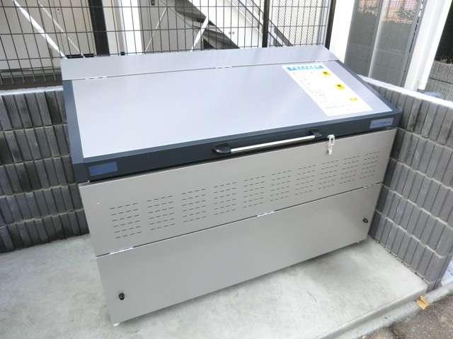 リブリ・ロッソのその他共用部分|★敷地内に入居者様専用のゴミストッカーを設置しています。★