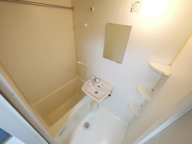 渡辺ビルの浴室