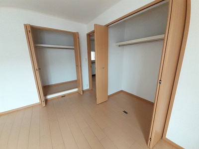 【収納】 | ドルフ・アカネＢ | 大きなものも収納できそうです