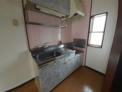 【キッチン】 | サンコーポ新町 | お料理しやすいキッチンです