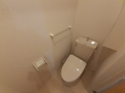 【トイレ】 | ヴィオラ | 落ち着いた色調のトイレです