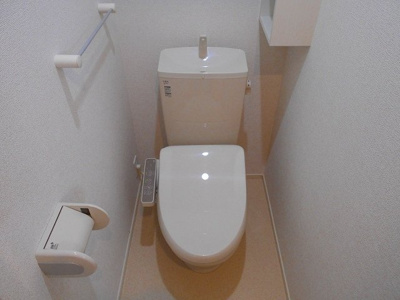 【トイレ】 | エスポワール北条口 | ゆったりとした空間のトイレです