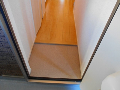 【玄関】 | エスポワール北条口 | 収納もある玄関です