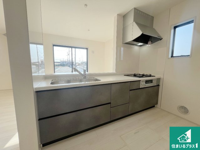 姫路市広畑区才　第8期　新築一戸建ての外観|周辺は落ち着いた街並みの住宅地！子育てがしやすい住環境です！まだ未完成ですが、現地でしかわからない事もございます。是非一度ご覧ください。