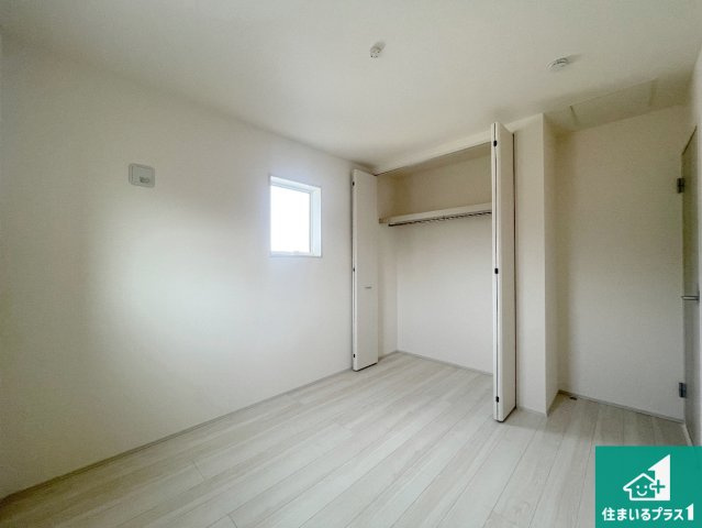 姫路市広畑区才　第8期　新築一戸建ての洋室|収納スペースが充実しているので子供の成長に合わせてたくさん収納ができます！家族構成に合わせた様々な活用ができる収納！