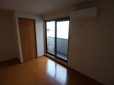 【居間・リビング】 | Neue Burg東十条 | 使いやすい居間です