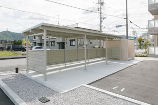 【その他共用部分】 | 屋根付き駐輪場もあります
