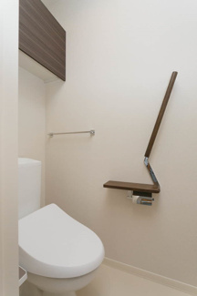 【トイレ】 | シャーメゾン　テミス | 収納棚もあって便利！