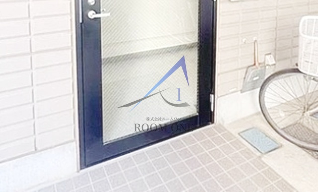 クレール松が谷のエントランス