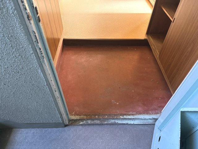 北山マンションの玄関