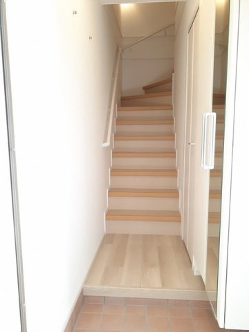 ソフィアフルールⅠの玄関|収納もある玄関です