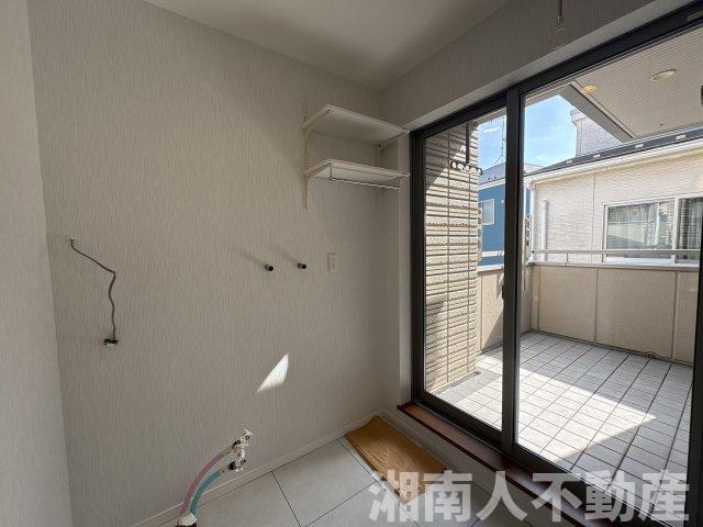 茅ヶ崎市菱沼一丁目　戸建のランドリースペース