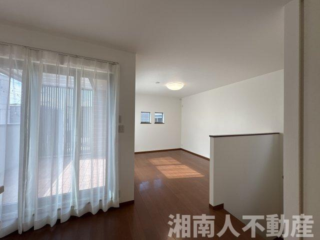 茅ヶ崎市菱沼一丁目　戸建の居間・リビング|リビングです