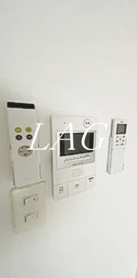 【セキュリティ】 | ビーナスコートⅡ | モニター付きインターホンです。