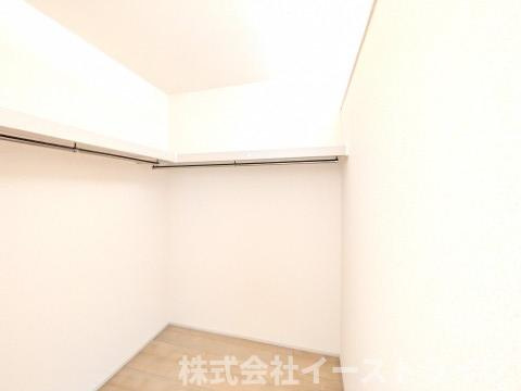 【新築戸建】【土日祝日オープンハウス開催中】　いわき市平下平窪１期　長期優良住宅　全３棟の収納|3号棟写真　ウォークインクローゼットは洋服だけではなく、スーツケースなどの大きな荷物も収納できるので大変便利です。