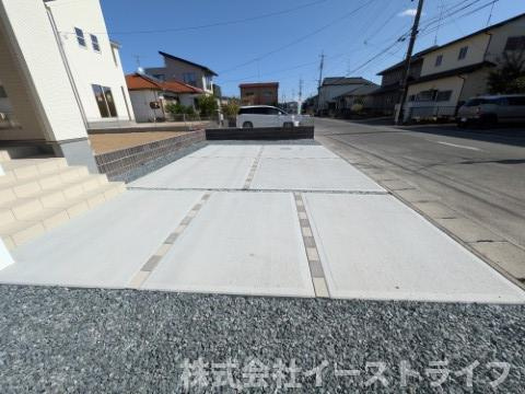 【新築戸建】【土日祝日オープンハウス開催中】　いわき市平下平窪１期　長期優良住宅　全３棟の駐車場|3号棟写真　舗装されたカースペースです。