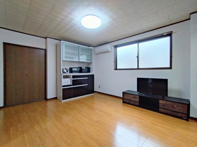 【洋室】 | ロイヤルコーポ琴の浦