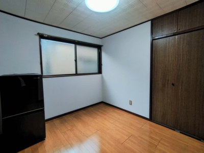 【洋室】 | ロイヤルコーポ琴の浦