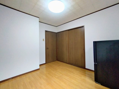 【洋室】 | ロイヤルコーポ琴の浦