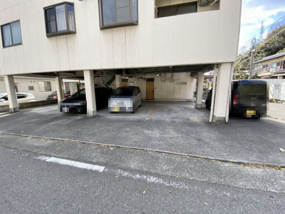 【駐車場】 | ロイヤルコーポ琴の浦