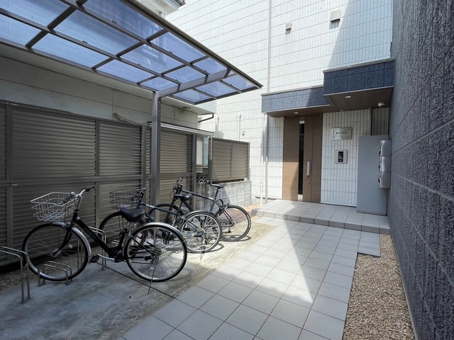 サードコートのエントランス|★エントランス★