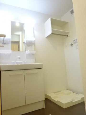 ヴェールボヌールの洗面所|広い洗面スペース