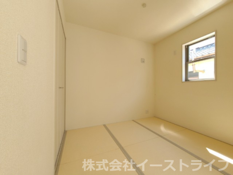 【新築戸建】　いわき市平祢宜町1期　全2棟の和室|同社施工写真　リビング隣には使い勝手のよい和室を完備