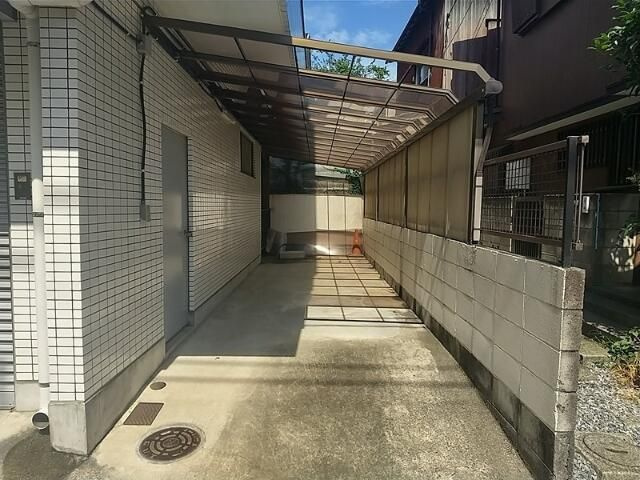 パールハイツの駐車場