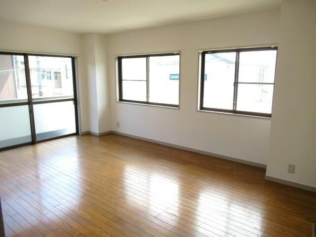 パールハイツの居間・リビング