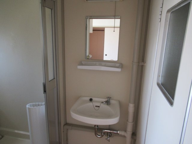 兵庫県公社　伊川谷（３）３号棟の洗面所|使いやすい洗面所です