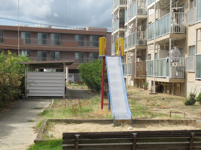 兵庫県公社　伊川谷（３）３号棟のその他共用部分|敷地内のプレイロットです