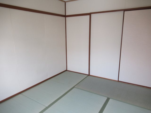 兵庫県公社　伊川谷（３）３号棟の和室|和室がひろがる居住スペース