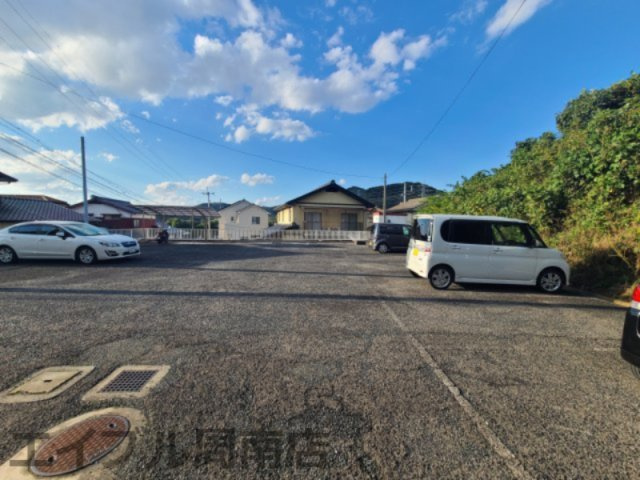 カーサひばりAの駐車場