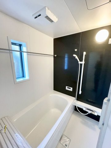 上田市大屋第３の浴室|浴室乾燥機付きのお風呂です♪窓もあるので換気などもしっかりできます！！