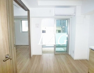 【居間・リビング】 | マイホーム幕張 | 洋室のお部屋です。