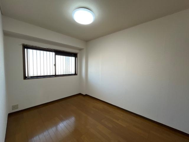 ローズガーデンの内装|洋室